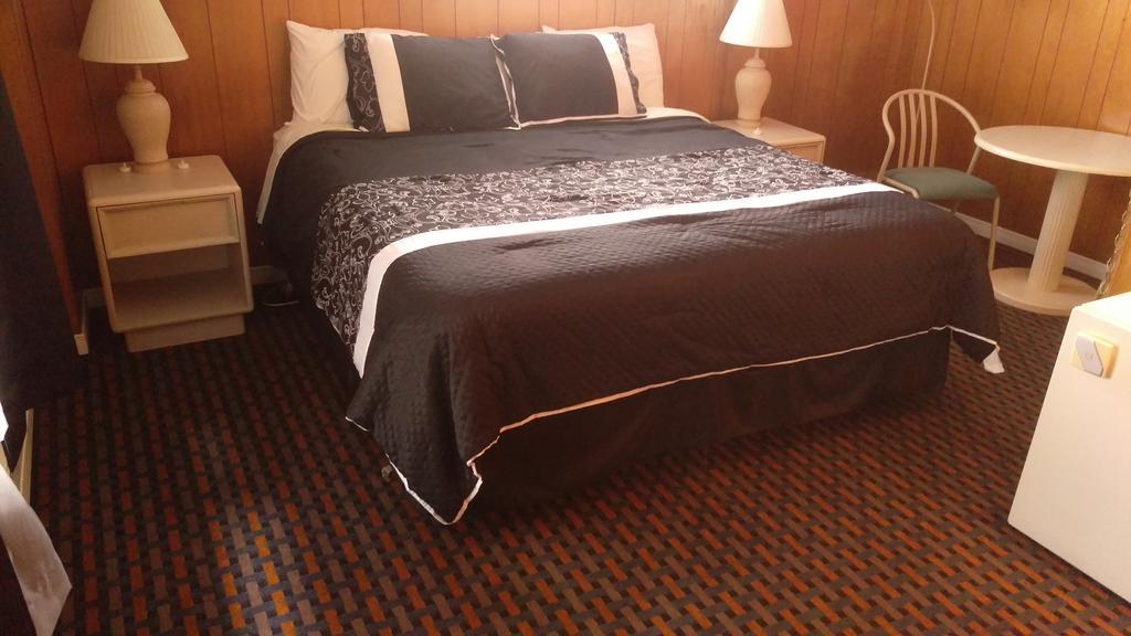 Frontiersman Motel Latchford Buitenkant foto