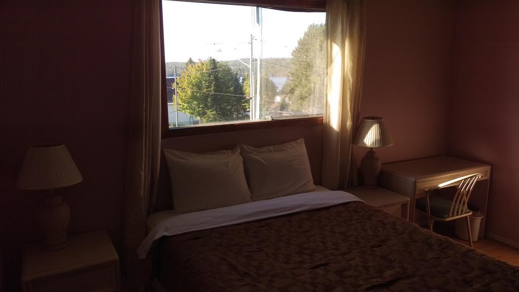 Frontiersman Motel Latchford Buitenkant foto