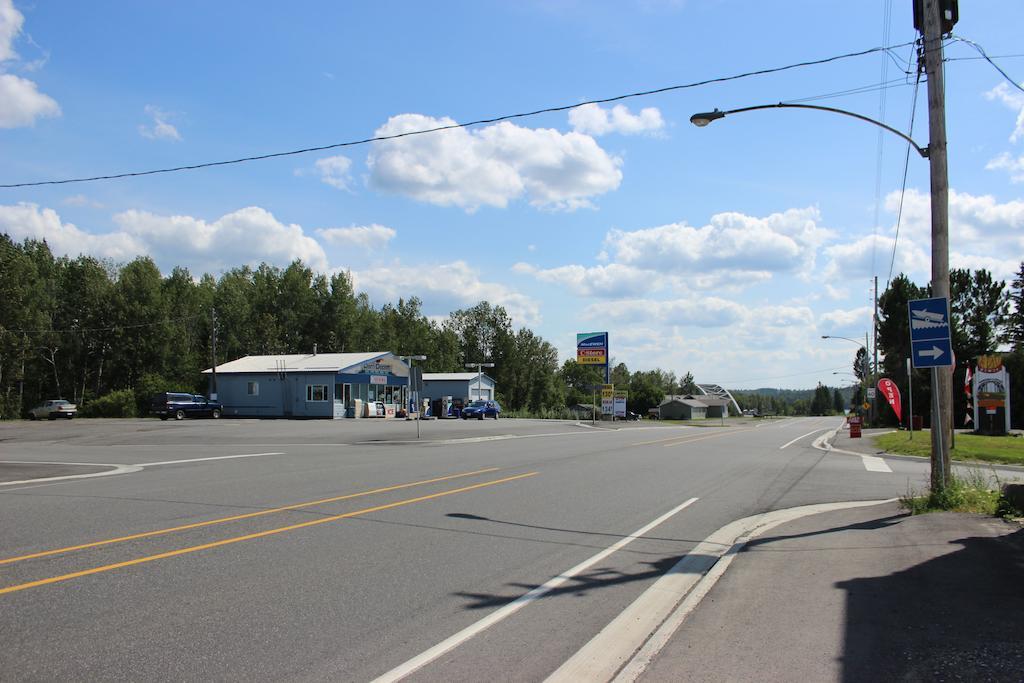 Frontiersman Motel Latchford Kamer foto